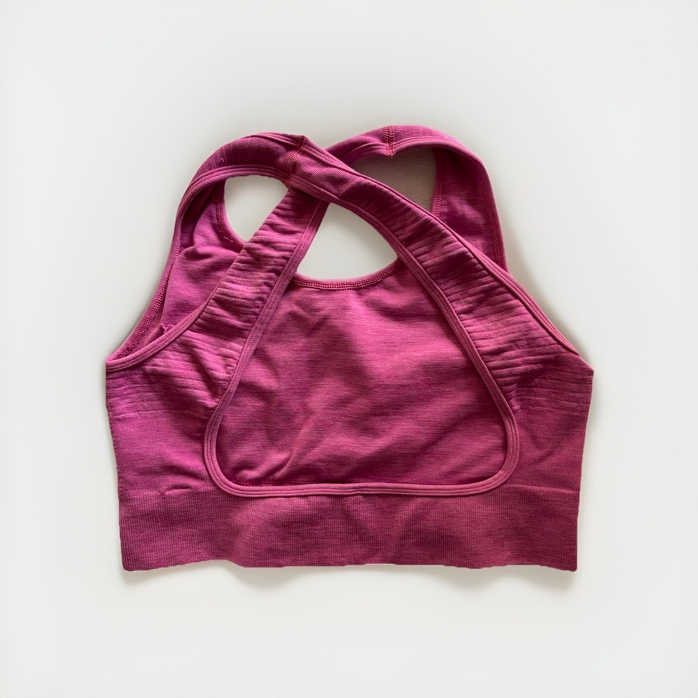 Alphalete Sports Bra Womens Medium Berry Pink‎ Cross Back Seamless Gym Workout